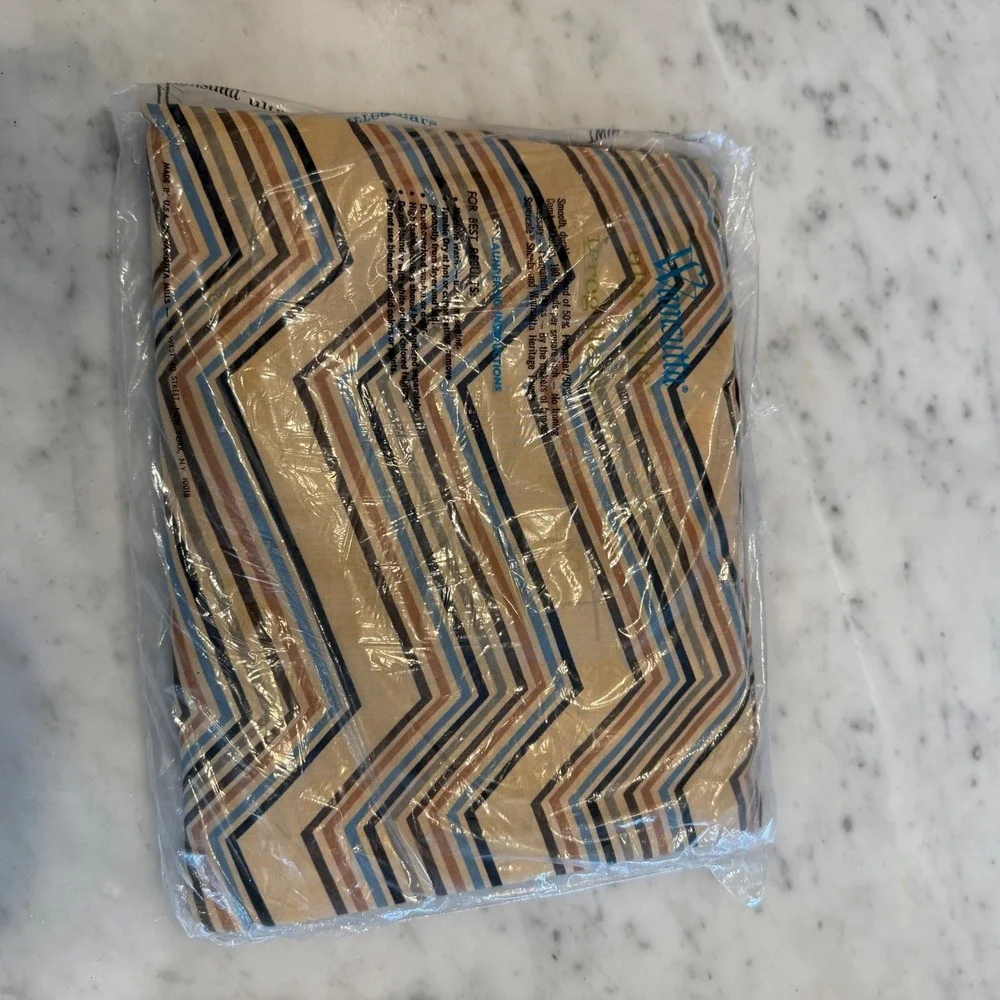 Vintage Wamsutta Ultracale Twin Fitted Sheet Chevron Zig Zag Tan Blue Brown 70s‎